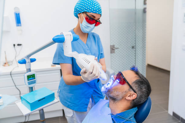 Best Emergency Dental Care for Broken or Chipped Teeth in Avenue B And C, AZ